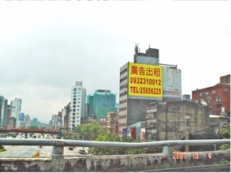 台北市中華路一段16號(西門町.忠孝橋)-牆面廣告